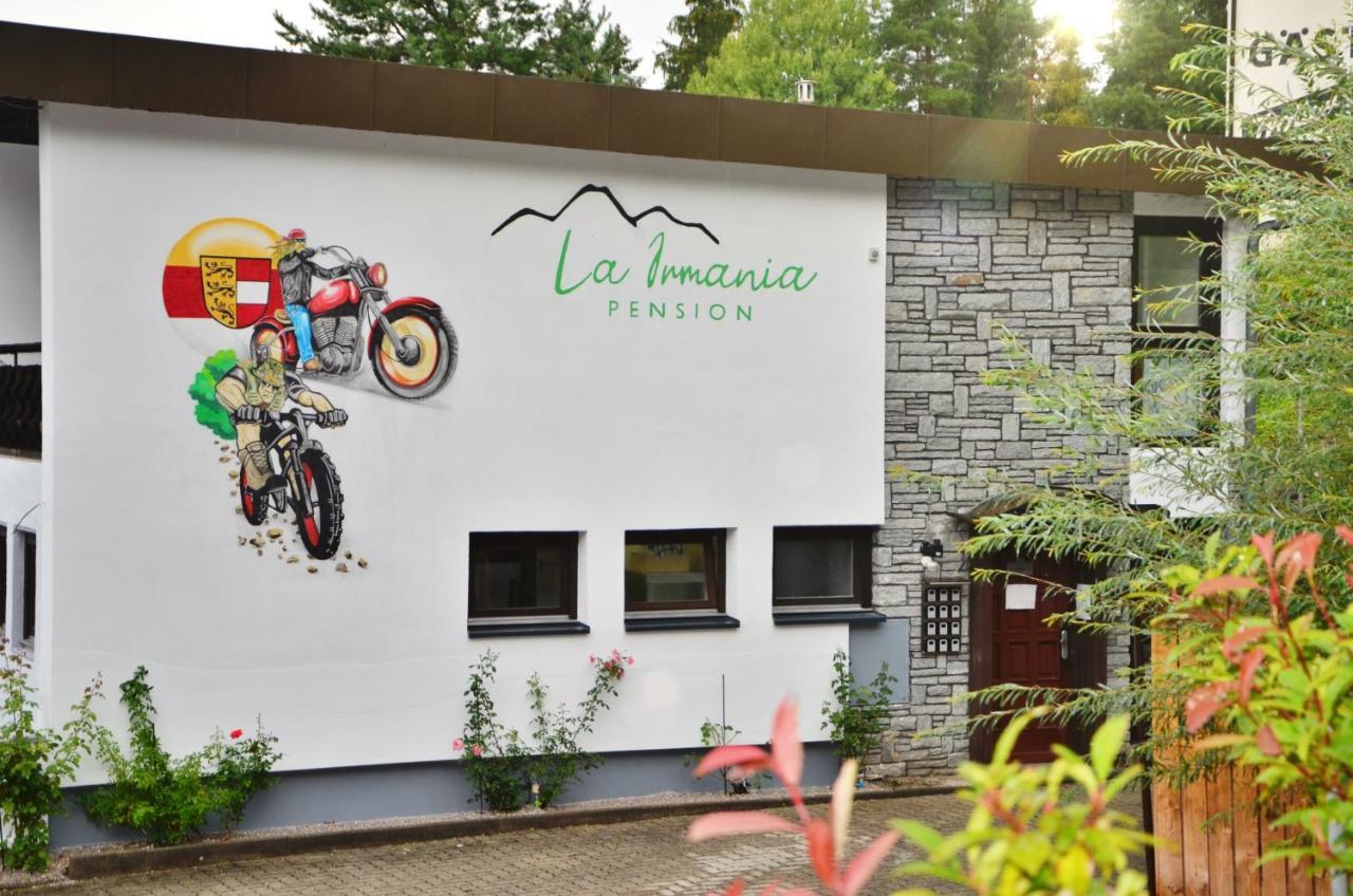 La Irmania Pension Ledenitzen エクステリア 写真